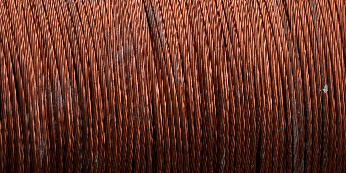 Tullhot fortsätter pressa kopparpriset uppåt