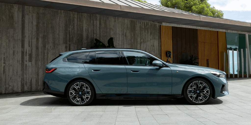 BMW 5-serie Touring på tredje plats vilket inte är illa. (Foto: BMW)