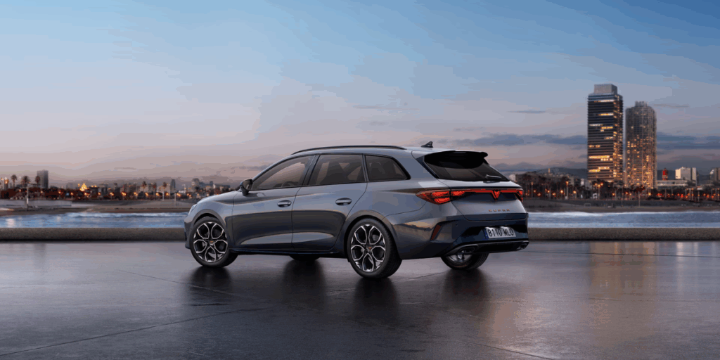 Cupra Leon Sportstourer får inte skyhöga betyg tyvärr. (Foto: Cupra)