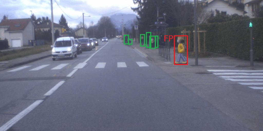 Genom att läsa av värmesignaturer istället för synligt ljus kan systemet skilja mellan verkliga trafikanter och bakgrundsbrus. (Foto: Lynred)