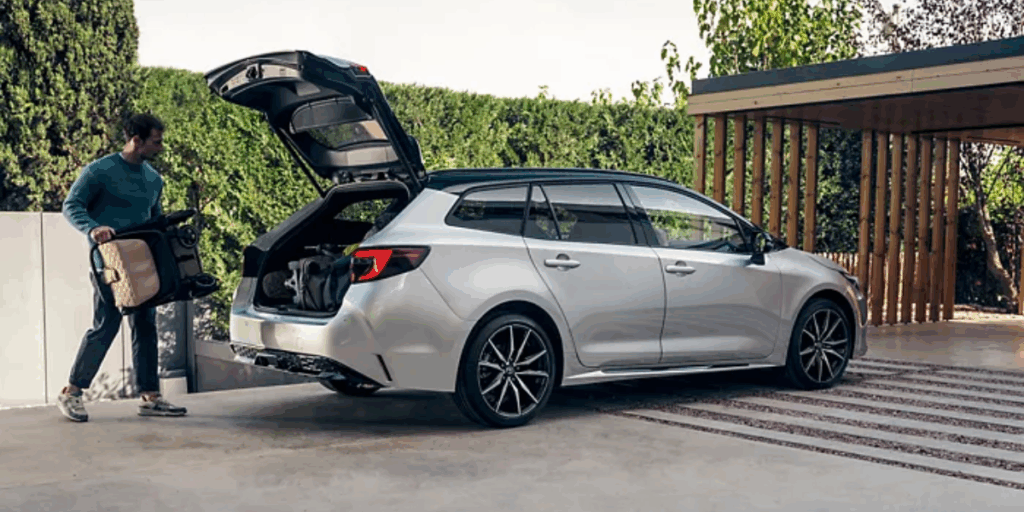 Många journalister anser att den tråkiga stämpeln har tagits bort och hyllar denna. (Foto: Toyota) 