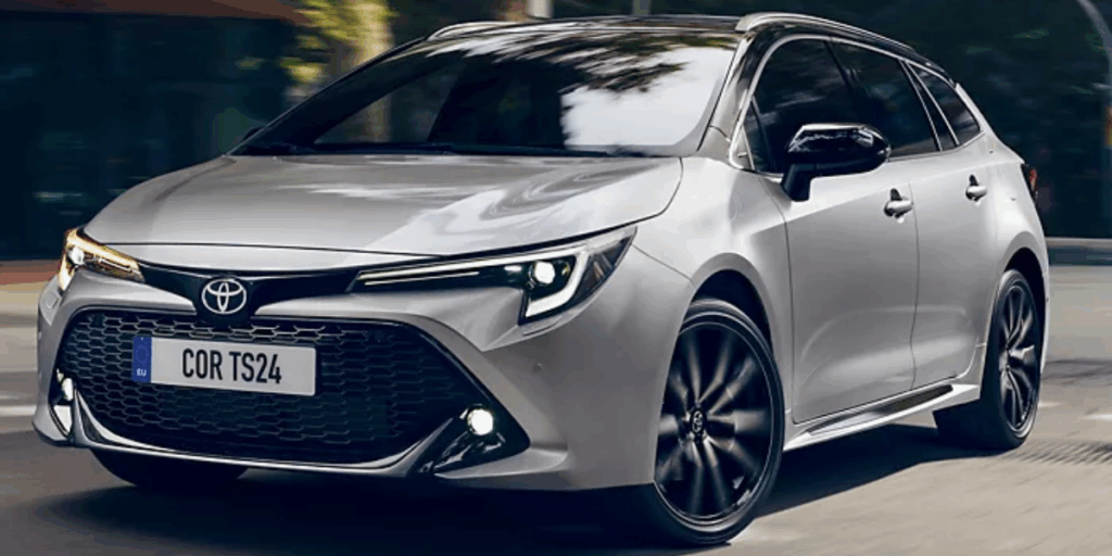 Bilen splittrar experterna men det känns ändå som att det är övervägande positiva tongångar. (Foto: Toyota)