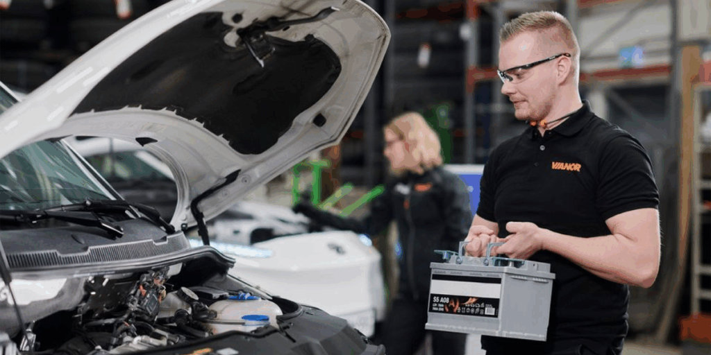 Vianor delar med sig av tips på hur du tar hand om bilens batteri på bästa sätt under vintern. (Foto: Vianor)