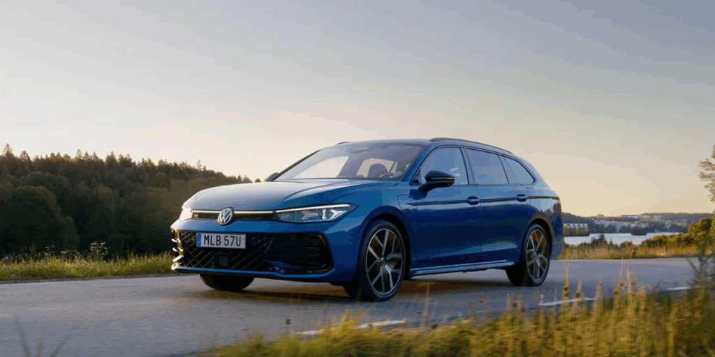 Volkswagen Passat eHybrid kvalar in på en fjärdeplats och saknar 9 poäng till vinst. (Foto: Volkswagen)